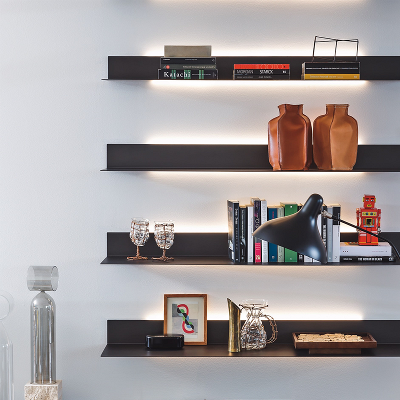Wandregal mit integriertem LED