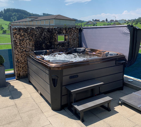 Heating your outdoor hot tub with wood - the better way!